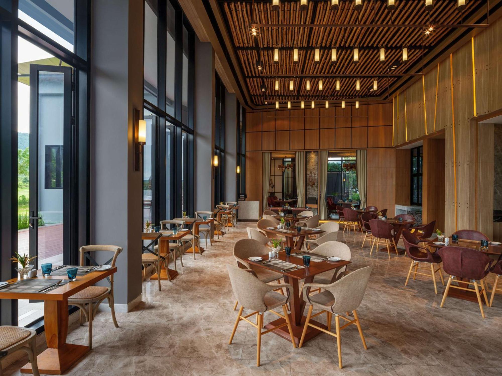 dusitD2 Khao Yai Hotel Mu Si Bagian luar foto